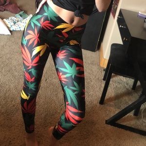 Pot leaf leggings